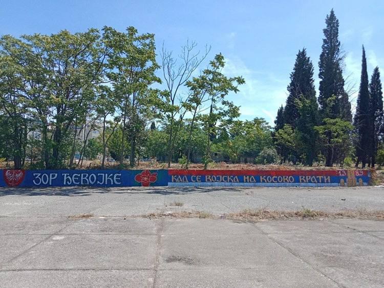 U inat Oliveri Injac i slugama DPS-a: Srbi ponovo vratili mural u Podgorici!
