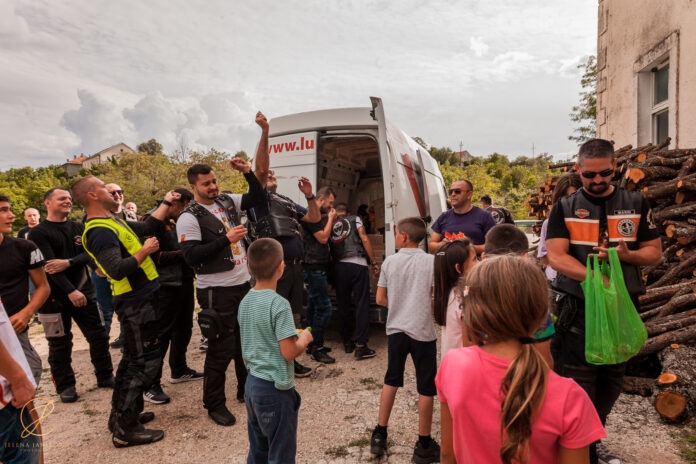 Moto klub Familija i Meridian bet u zajedničkoj akciji: Školski karavan stiže u Mojkovac i Kolašin