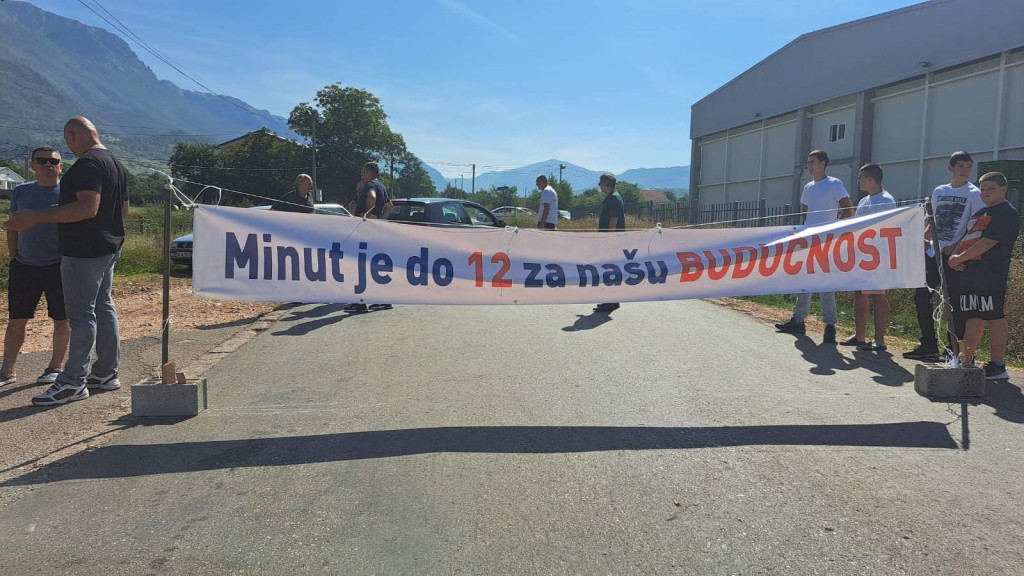 Mještani Župe počeli sa blokadom puta