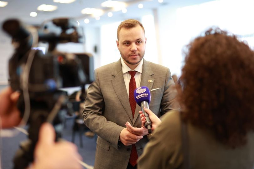 Rakčević: Gradska TV je bila propagandno glasilo, a prečesto i nepresušni izvor mržnje, šovinizma i neistina – slijedi novi početak