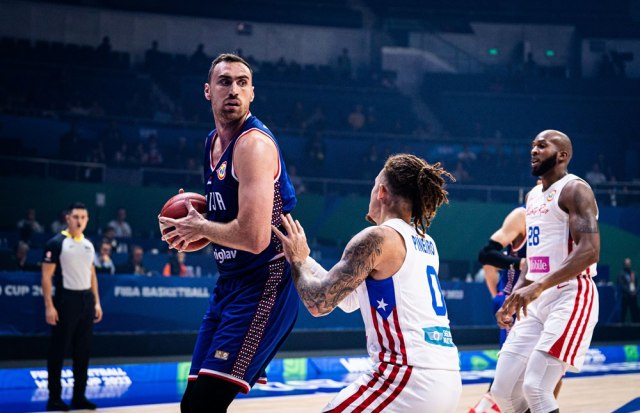 Srbija lako i protiv Portorika, Avramović zabrinuo Pešića