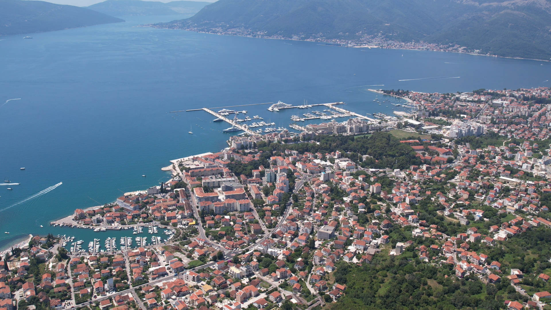 Tivat: Više od 9.000 turista, sve popunjeno za septembar