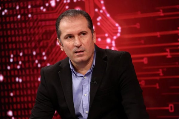 Kavarić: Ološu prevarantski, ti ćeš nama da kažeš da 70% tradicionalnih Crnogoraca/Srba neće imati svoje predstavnike?