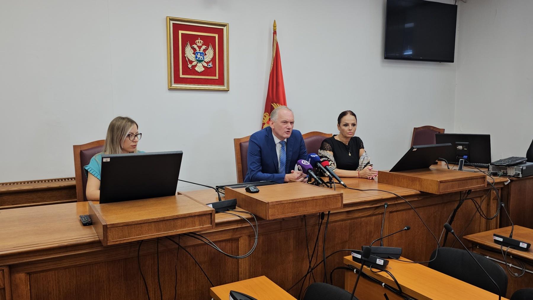 Savić: Prokopan tunel ispod zgrade suda do depoa, gotovo ništa ne nedostaje