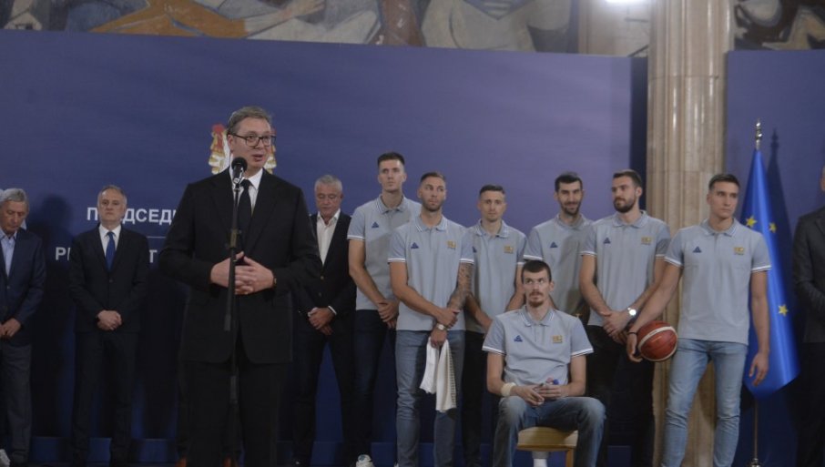 Vučić dočekao srpske heroje iz Manile: Uspjeli ste da ujedinite cijelu zemlju