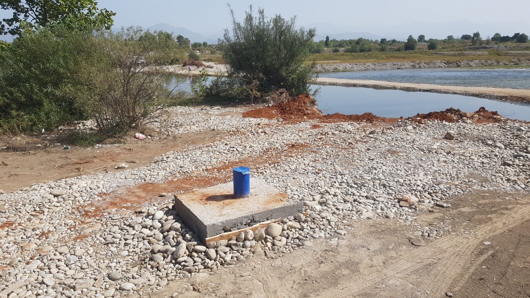 Vandali pod okriljem noći ponovo uništili imovinu Regionalnog vodovoda