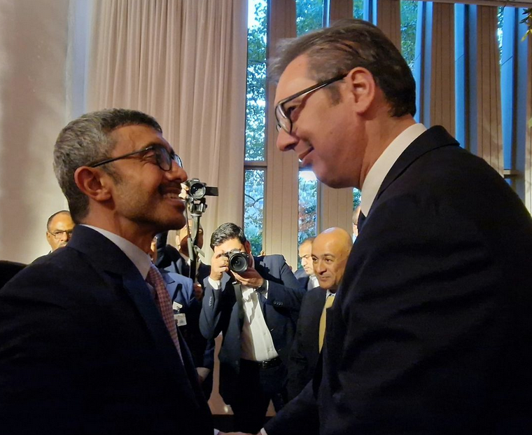 Predsjednik Vučić na prijemu kod ministra spoljnih poslova UAE: Srdačan susret sa prijateljem, razmijenili smo mišljenja o najvažnijim pitanjima (FOTO)