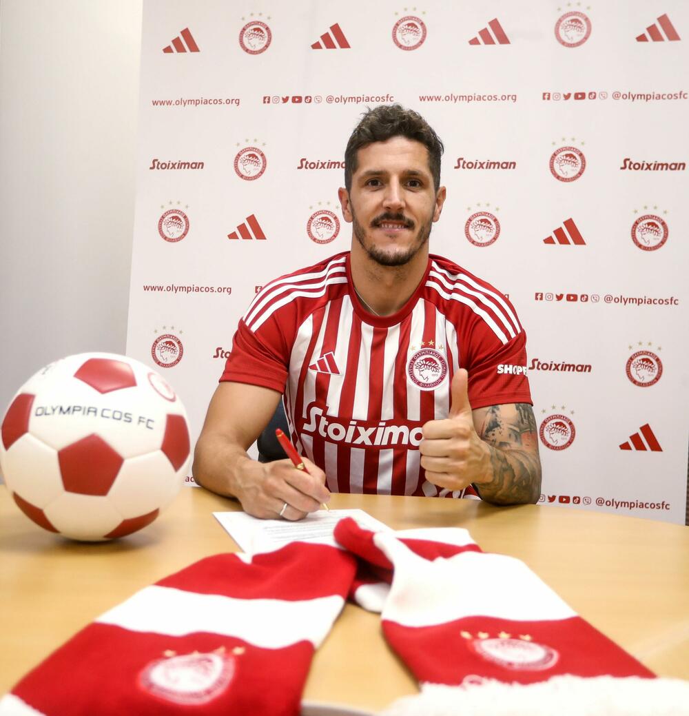 Jovetić: Pozdrav za navijače Olimpijakosa, srećan sam što sam tu i jedva čekam da vas vidim na stadionu