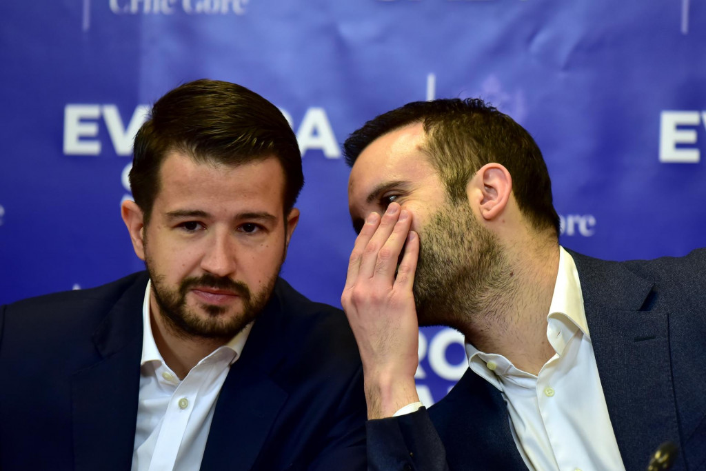 ŠTA SE IZA BRDA KOTRLJA