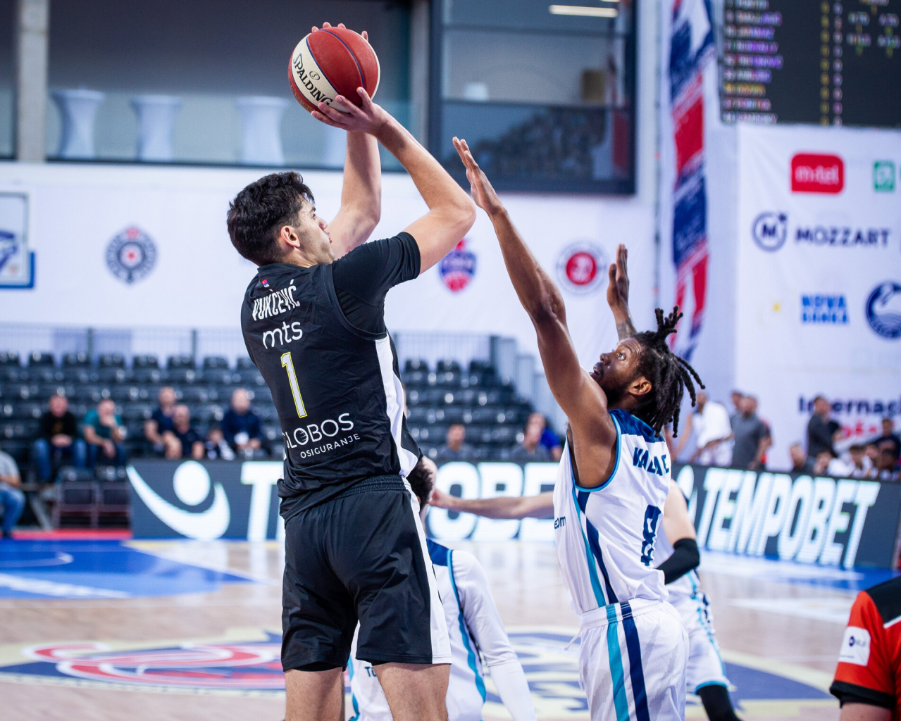 Partizan zaustavio „poštare“, sa „armejcima“ za trofej
