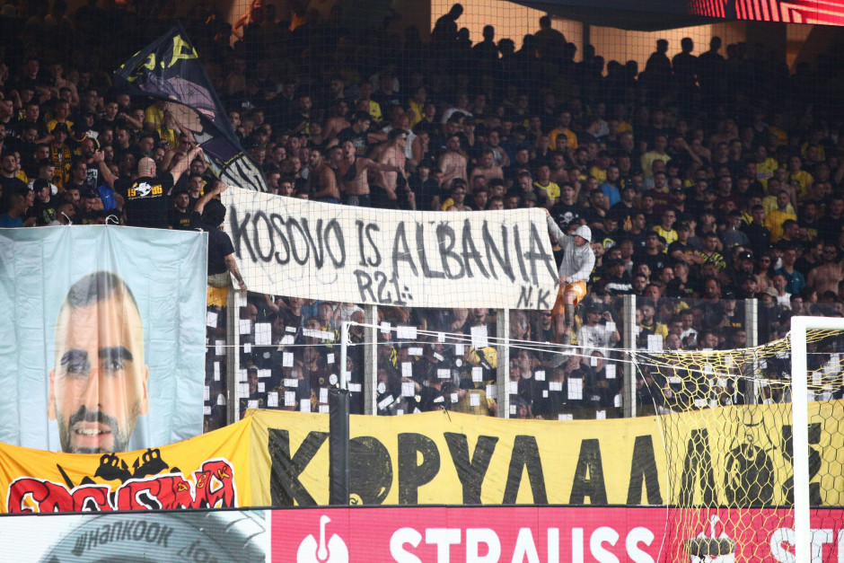 AEK se ogradio od sramnog transparenta „Kosovo je Albanija“: Gadimo se, pronaći ćemo krivca!