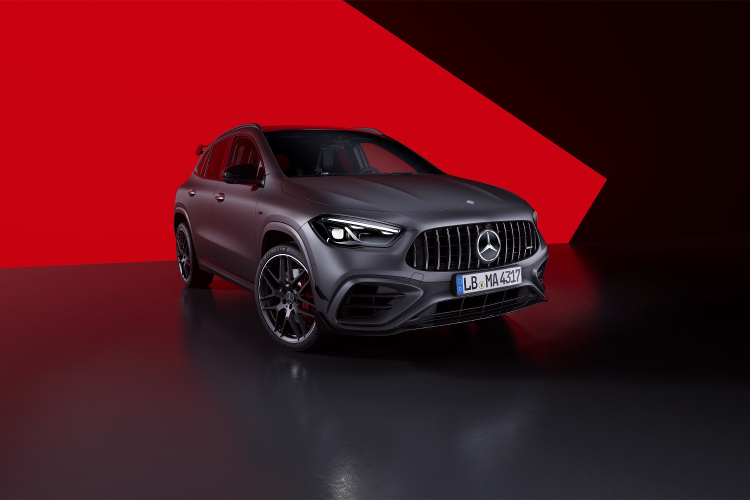 Mercedes predstavio redizajnirani AMG GLA 45 S 4Matic+