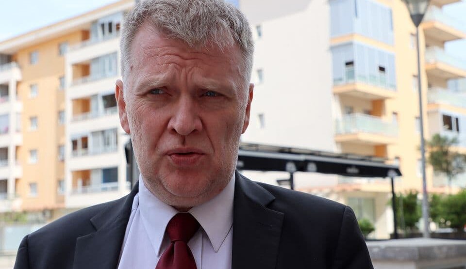 Šćuric nakon Abazovićevih sedam aerodroma: Suluda ideja i glupost