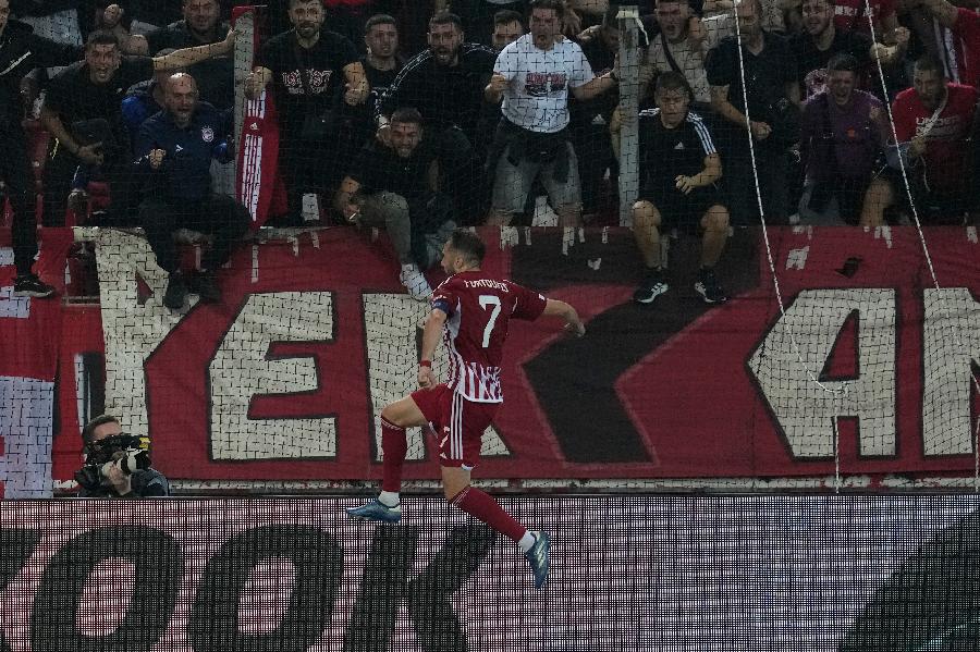 Olimpijakos bolji od Vest Hema, šou Grifa u Bačkoj Topoli