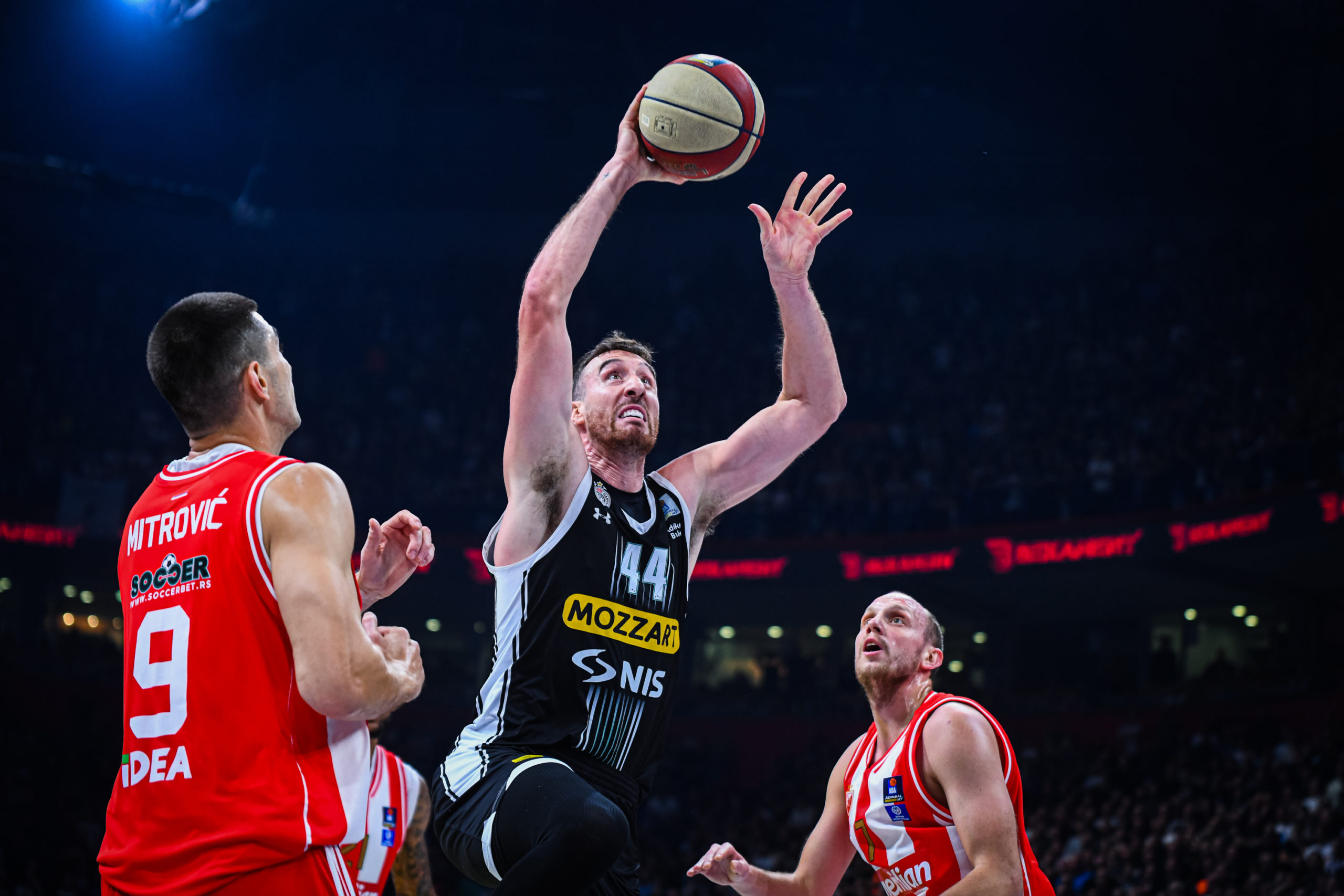 Partizan razbio Crvenu zvezdu