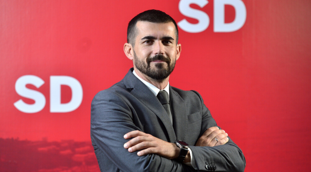 Nenezić Abazoviću: Odgovorni ste što su Bar i Crna Gora po prvi put ostali bez direktne linije sa Italijom