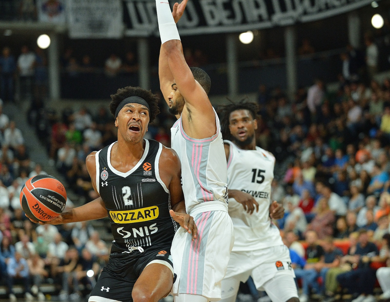 Valjak samljeo Asvel