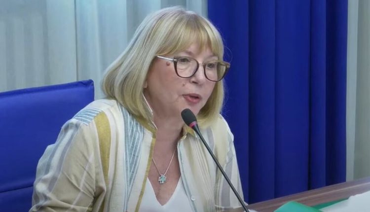 DPS-ova sutkinja Ustavnog suda glasala za ukidanje člana zakona o PIO i spasila sebe gubitka funkcije