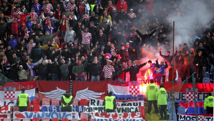 Hrvatska konačno počela da hapsi: Zbog ustaških pjesama, 12 navijača „iza rešetaka“