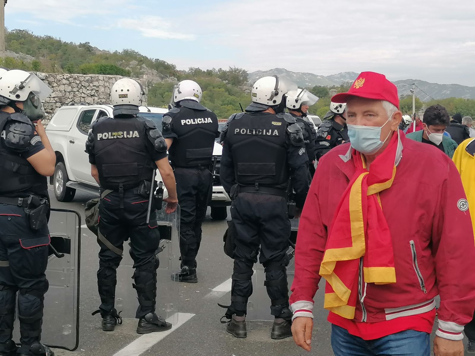 Policija će sjutra snimati protest komita koji se ljute što će Andrija Mandić biti šef Parlamenta