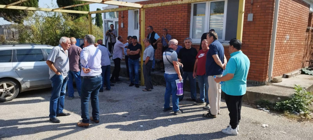 Bivši radnici ulcinjske solane: Blokiraćemo ulaz, niko neće ući dok nam ne daju pare