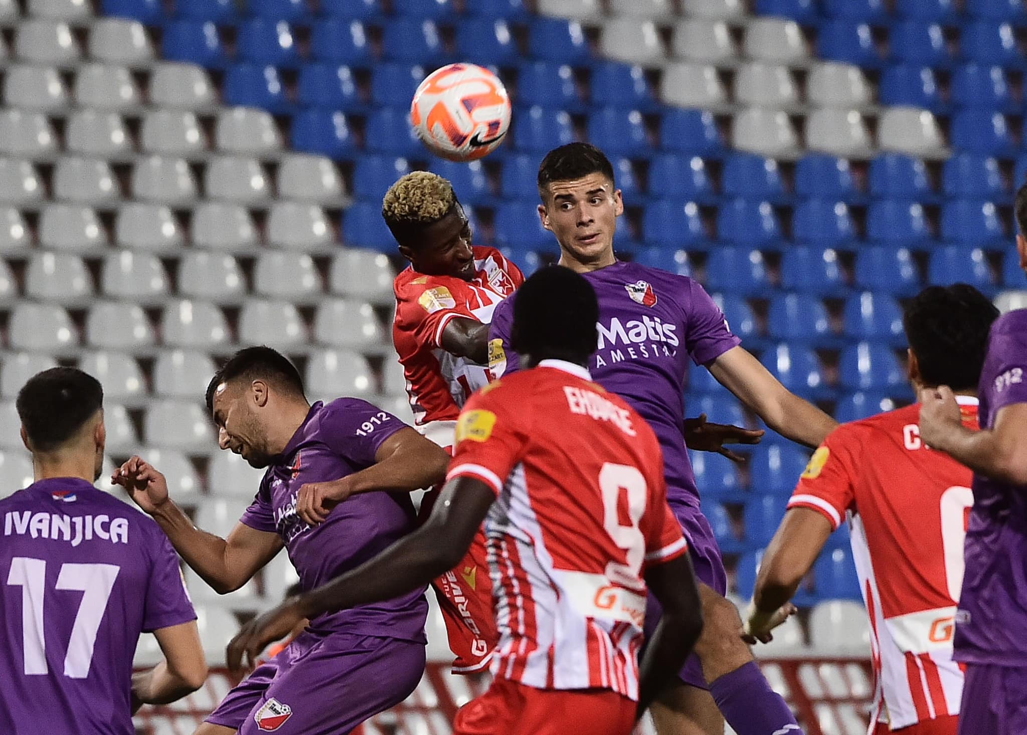 Crvena zvezda se mučila protiv Javora
