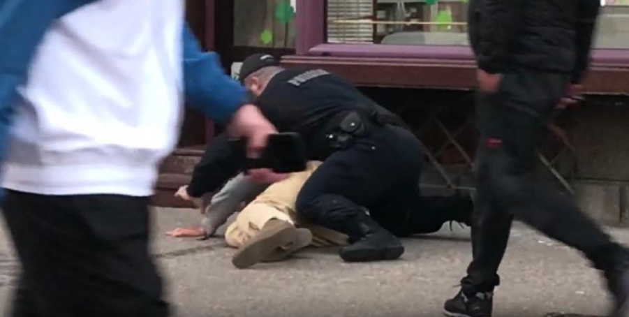 Policajac optužen za zlostavljanje, oštećeni odustao od krivičnog gonjenja