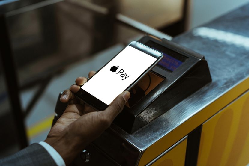 Upozorenje: Bežično punjenje u BMW-u može onesposobiti Apple Pay na iPhone 15