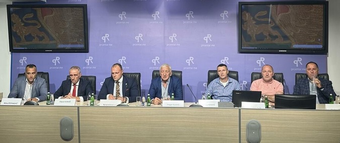 „Ko je ovlastio FSCG da ne uzima novac iz budžeta za potrebe klubova?“