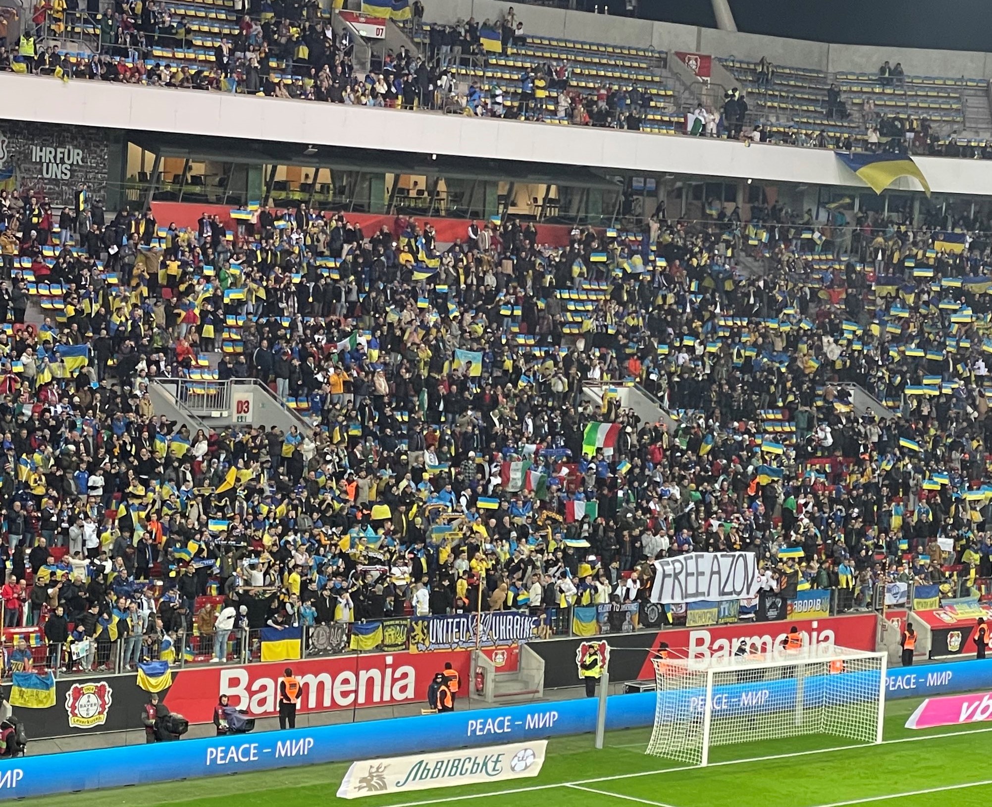 UEFA na potezu: Hoće li oprostiti Ukrajincima isticanje nacističkog slogana i glorifikovanje AZOV-a usred Njemačke?