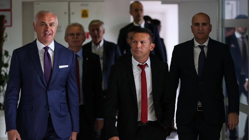 Zvezda podržala Bahara: Evidentna je kriza, ali dajemo punu podršku treneru i igračima