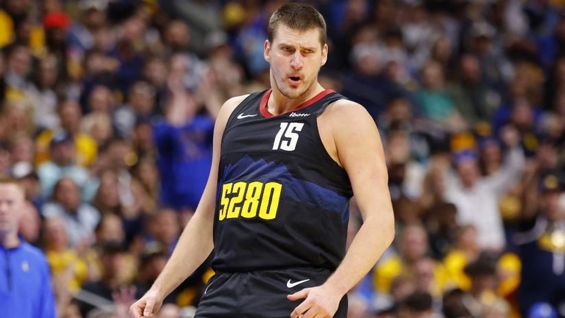 Jokić sipao kao nijednom od starta sezone, ali novi tripl-dabl ostao u sjenci poraza; Irving i Dončić oduvali Pelikanse
