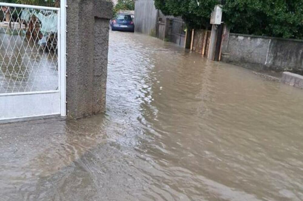 Poplava na Murtovini; Voda ulazi i u trafostanicu