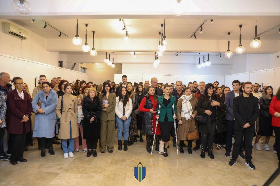Bar: Raičević uručio rješenja o dodjeli stipendija najboljim studentima koji se usavršavaju na prestižnim međunarodnim univerzitetima