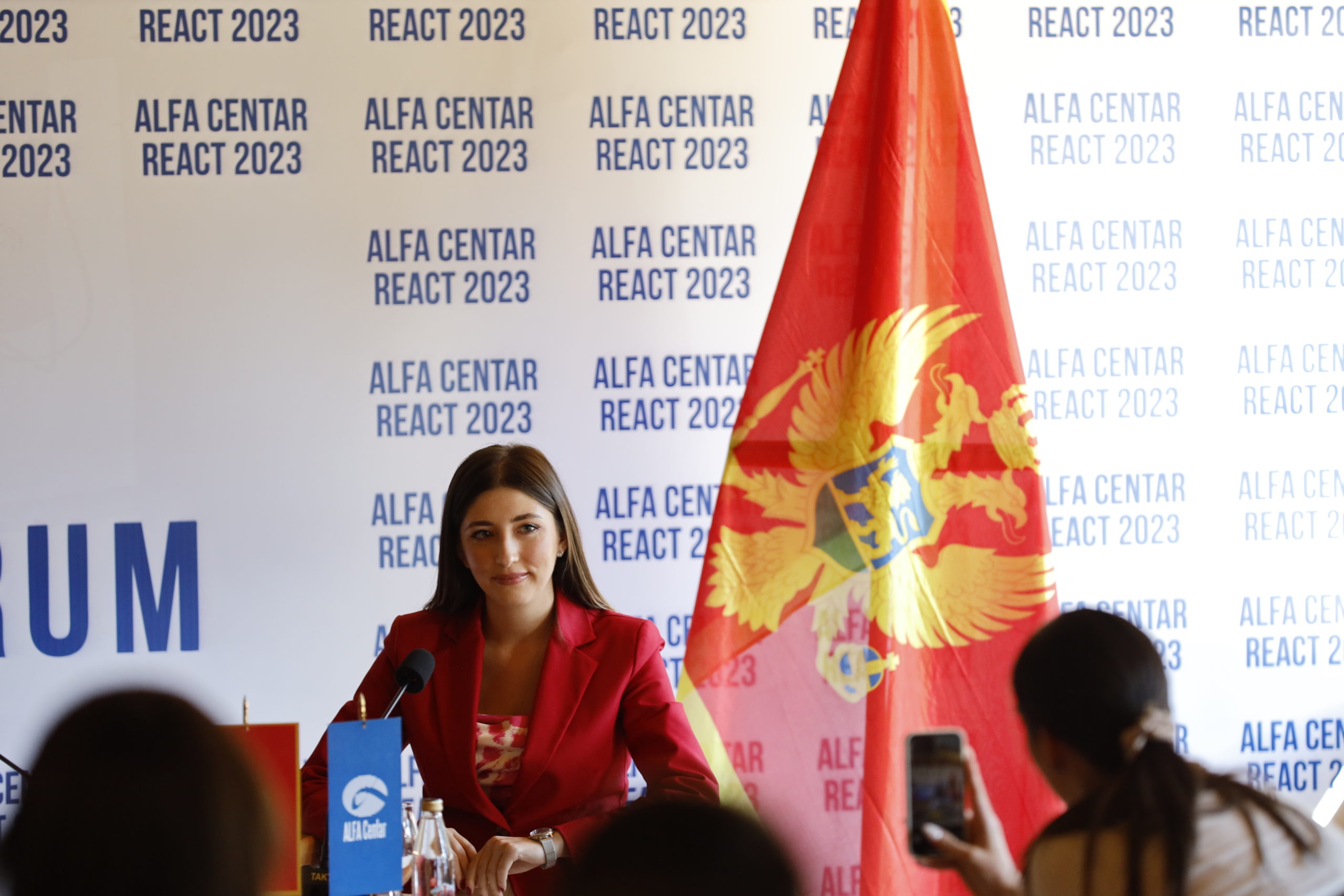 Popović: Koliko je danilovgradskoj vlasti stalo do studenata, najbolje govori činjenica da nisu glasali za povećanje stipendija