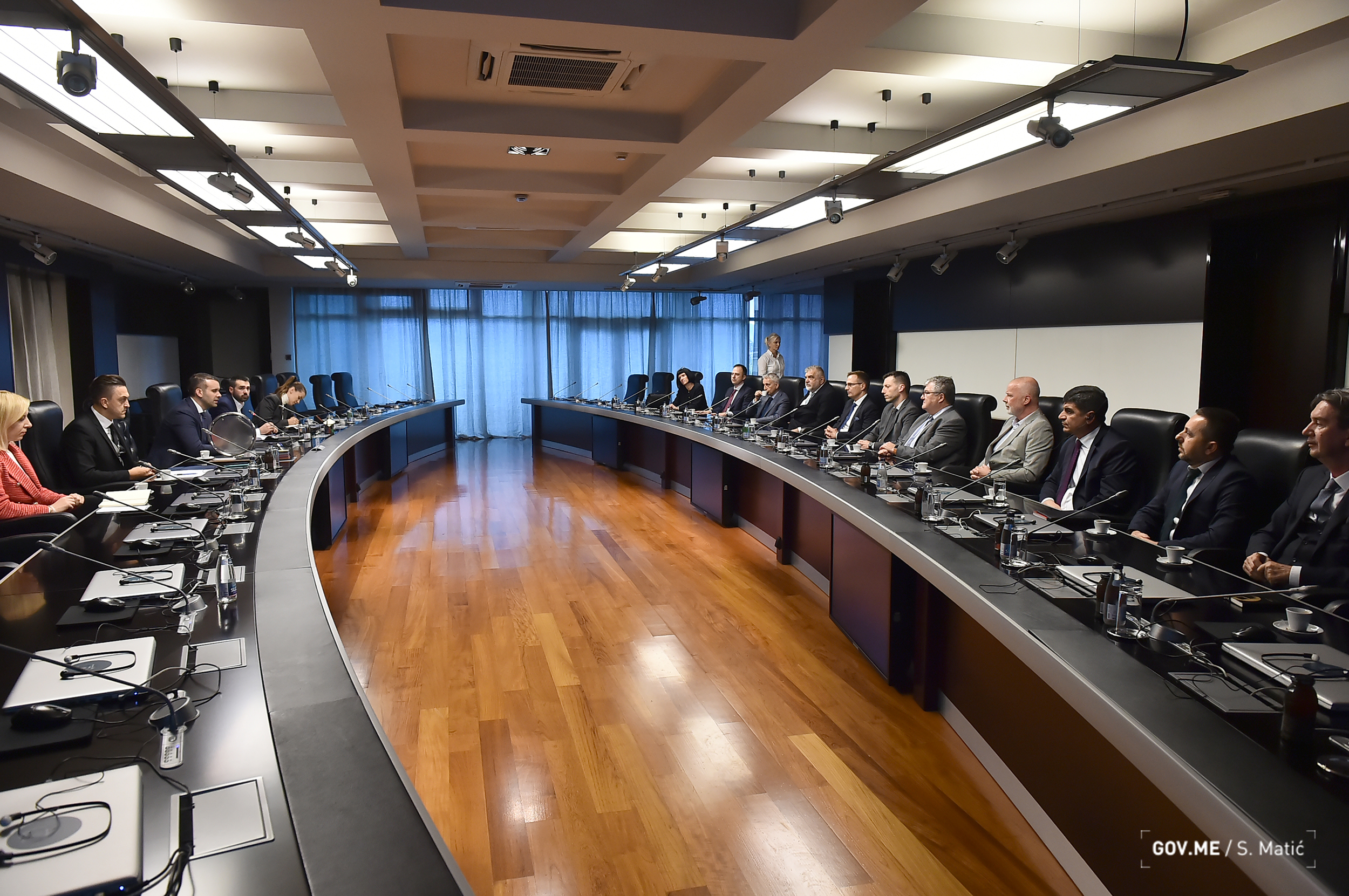 Spajić sa Udruženjem banaka: Vrijeme da se investira u povjerenje