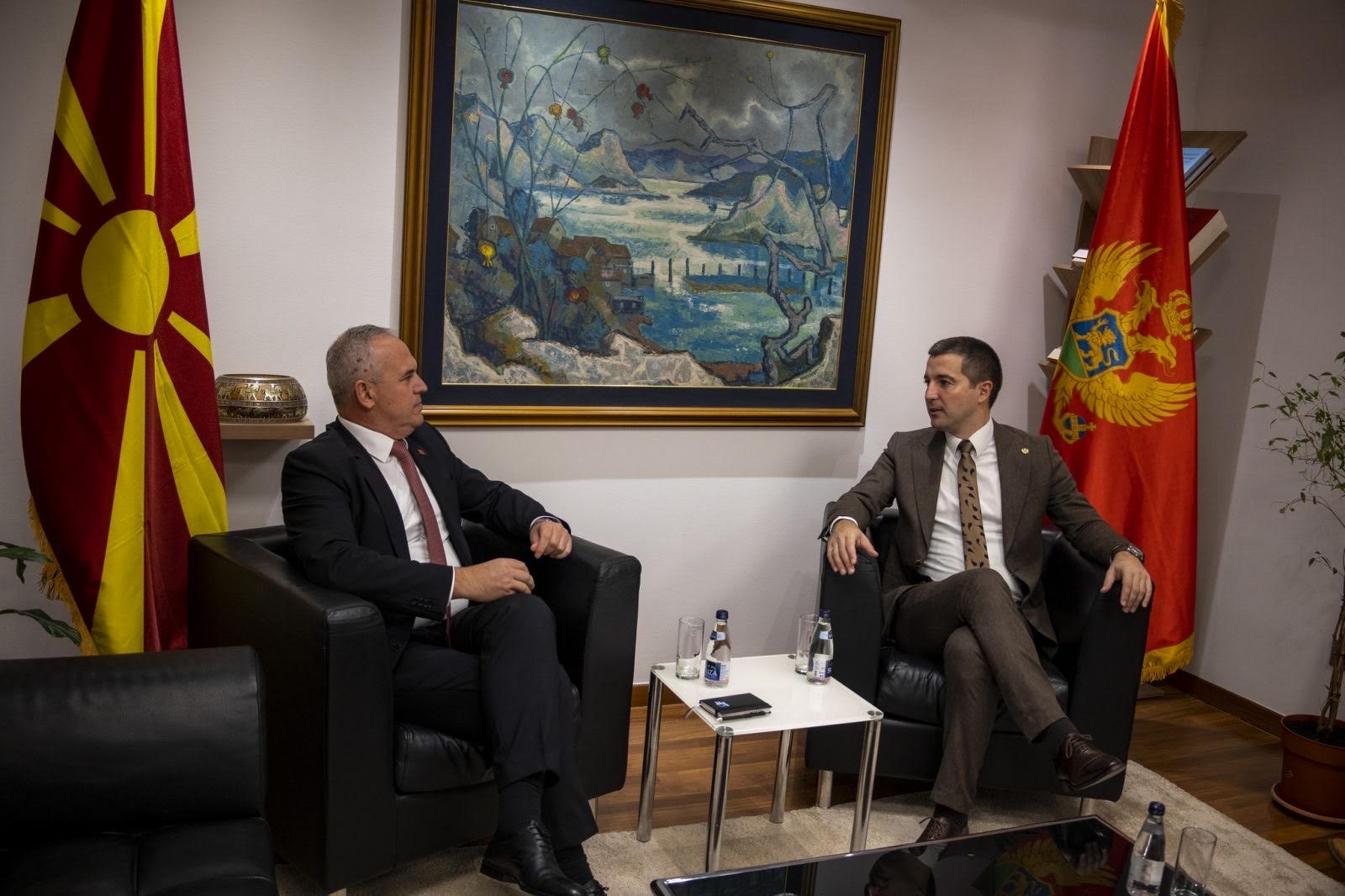Bečić sa makedonskim ambasadorom: Imamo odgovornost prema regionalnoj stabilnosti i EU integracijama