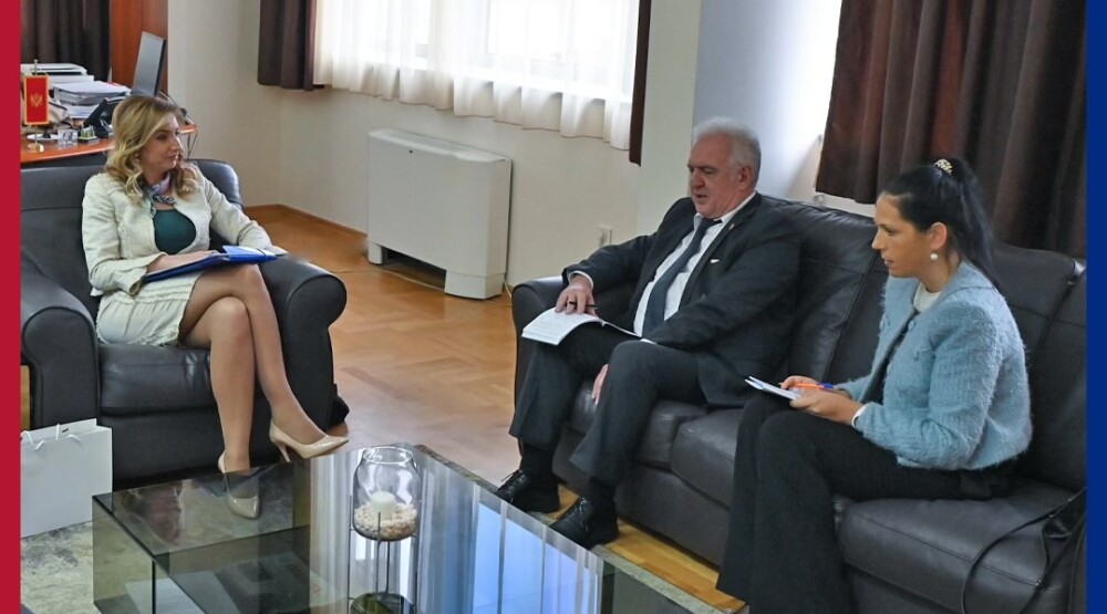 Ambasada Rumunije nastaviće sa realizacijom kurseva i aktivnosti obrazovnog karaktera