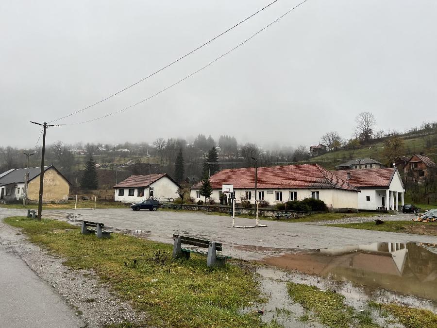 Narod odlazi, đaka sve manje
