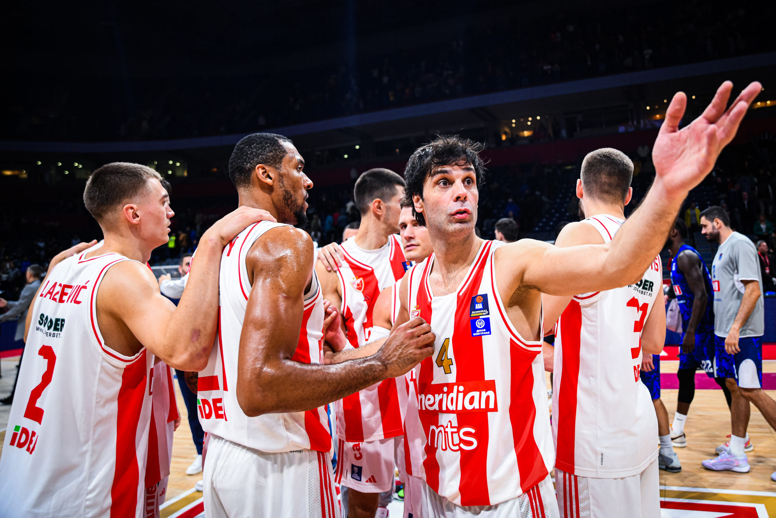 Ekspedicija Crvene zvezde i srpski novinari pretučeni u Zadru!