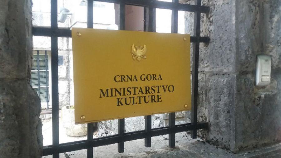 MKM: Procedura za iznošenje umjetnina van države zahtijeva vrijeme i kompletnu dokumentaciju