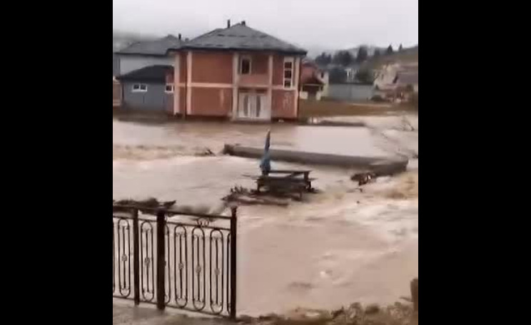 Poplave u Rožajama, izlio se Ibar i pritoke