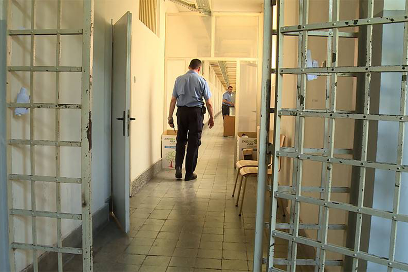 ZATVOR PUN POLICIJE