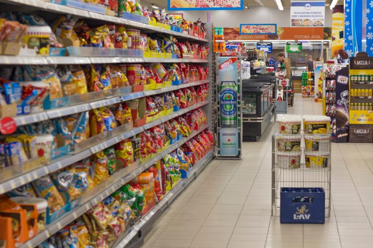 Neradna nedjelja samo na papiru: Poslodavci i dalje pokušavaju da vrše popise nedjeljom i sklapaju ugovore o dopunskom radu!