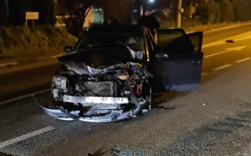 Više osoba sinoć povrijeđeno u saobraćajnoj nezgodi u Rakonjama