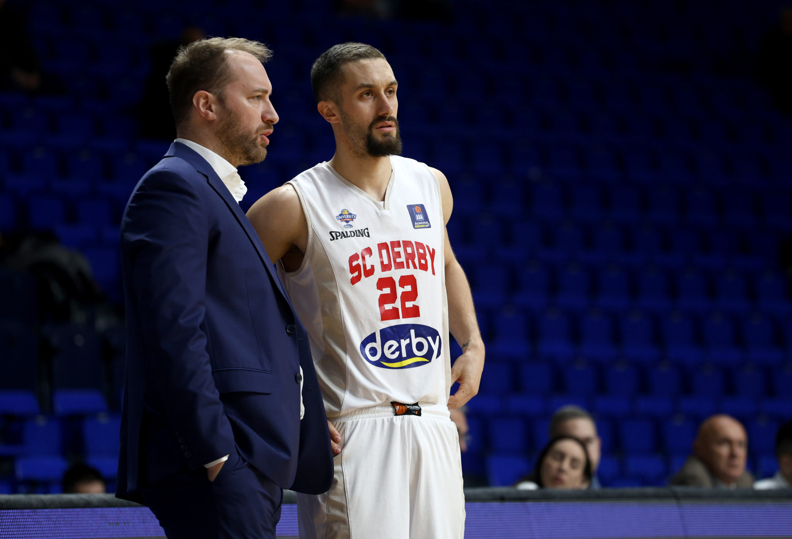 Jakara: Još uvijek smo stranci, zatvorićemo se u dvoranu i raditi