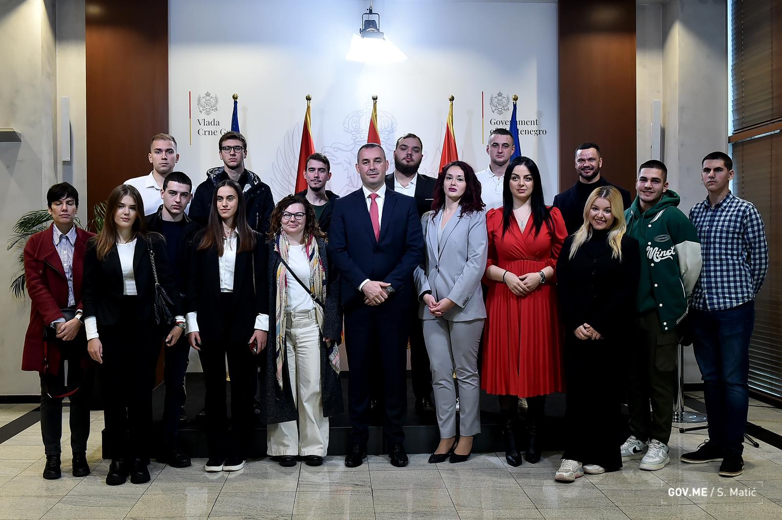 Šćekić u Vladi ugostio mlade iz međunarodnu studentsku delegaciju