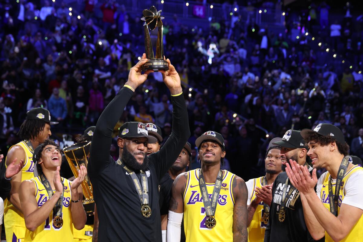 Lebronu Džejmsu godine ne smetaju: MVP NBA kupa