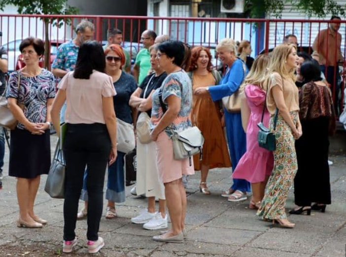 Prevara prevaru stiže: Nema povećanja plata za prosvjetare