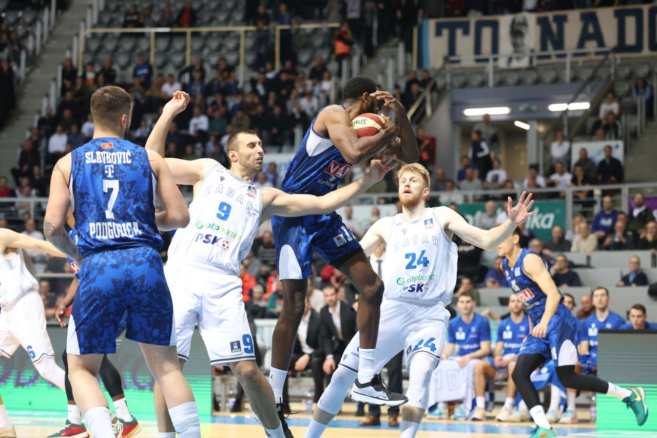 Plavi nadskočili Zadar u Dalmaciji